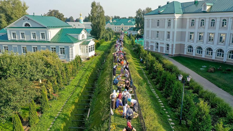 Успение и Украшение Канавки Богородицы